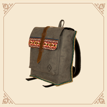 Cargar imagen en el visor de la galería, Bolso Mochila Atiy mediano