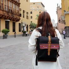 Cargar imagen en el visor de la galería, Bolso Mochila Atiy grande